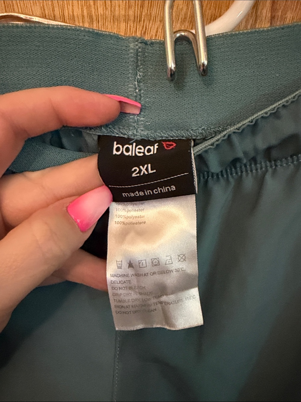 Baleaf Dark Sage Green Capris with Zipper Pockets - Picture 2 of 3
